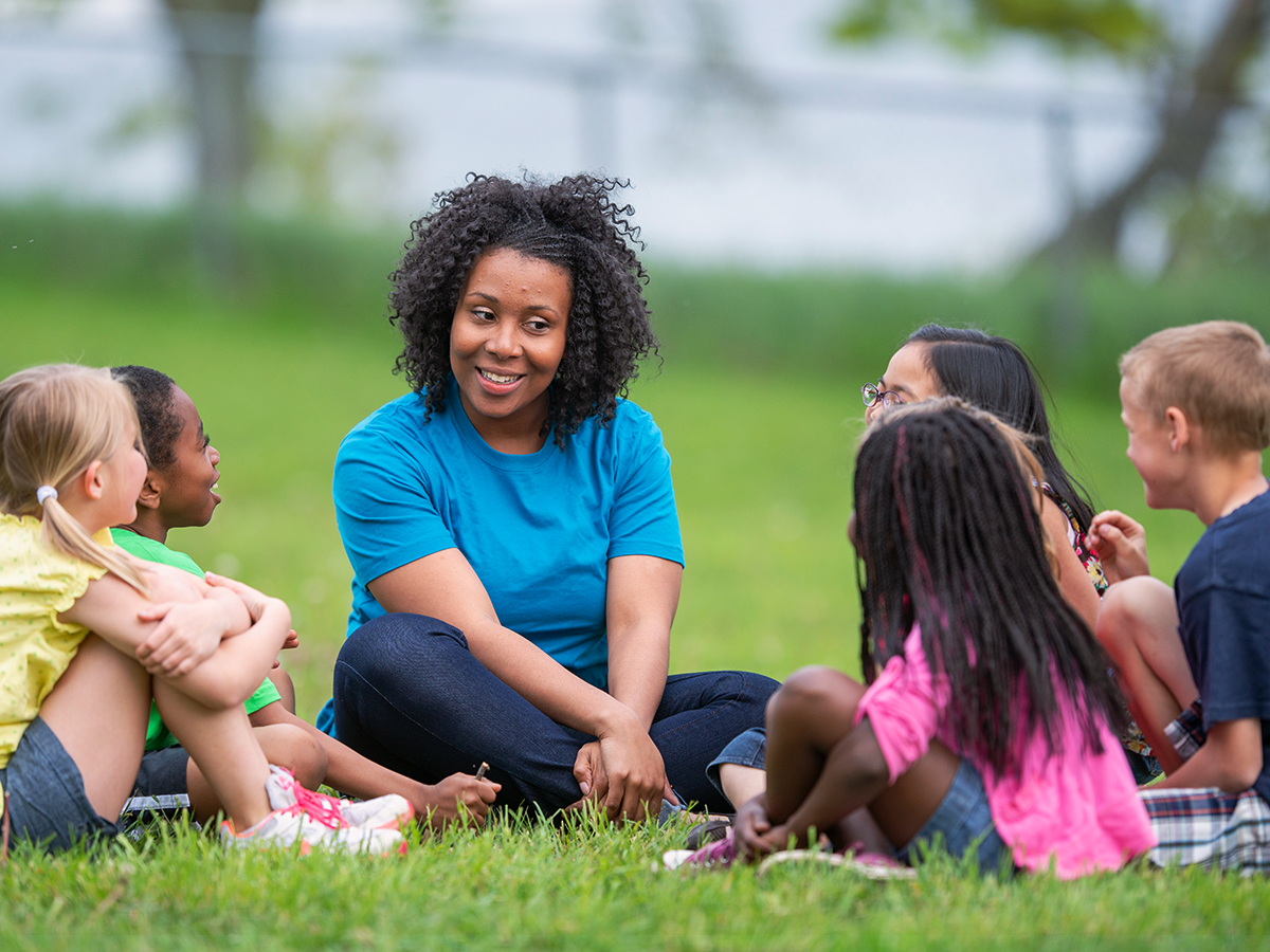 8 types of summer camps for kids who learn and think differently
